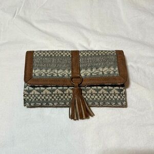 3.5x6 wallet from Claire’s